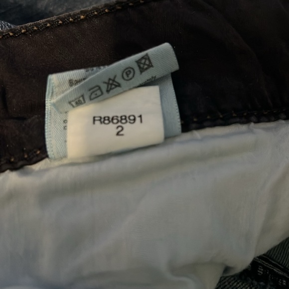 Vintage Mavi boot cut jeans. Like new! 28 waist 32 inseam - Picture 5 of 6